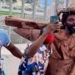 ¡Se lo llevó San Pedro! Joven murió durante la recreación de la crucifixión