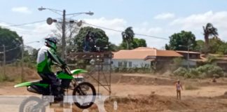 Adrenalina y velocidad en el campeonato nacional de motocross en Managua