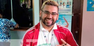 Trabajador del MINSA Nicaragua contento con su pago de mayo