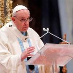 El papa pide que se trate mejor a las suegras y que ellas no critiquen El papa pide que se trate mejor a las suegras y que ellas no critiquen