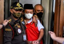 Profesor que violó a 13 estudiantes es condenado a muerte en Indonesia