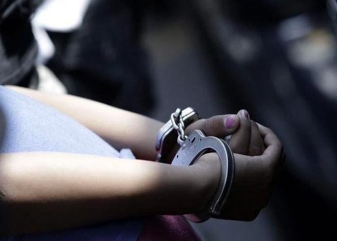 Arrestan a mujer que ofrecía el riñón de una niña en 20 mil dólares