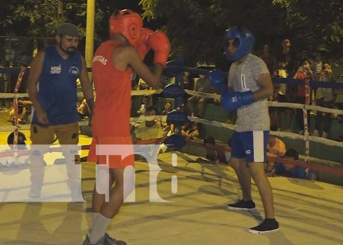Velada boxística con jóvenes de Somoto