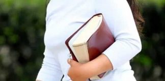 Pastora le pone los cuernos a su esposo por culpa de "Satanás"