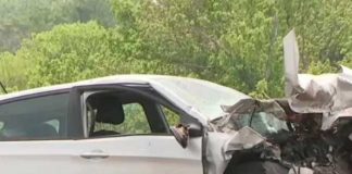 ¡Karma! Le roba el carro una viejita y terminó muerto mientras huía