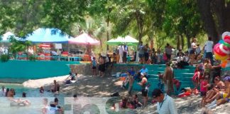 Nicaragüenses disfrutan de un chapuzón en Centro Recreativo “El Trapiche”