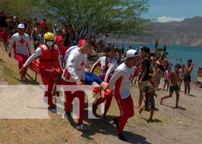 xiola1 Socorristas rescatan a hombre de las peligrosas aguas de Xiloá