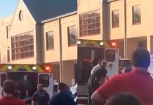 Estudiante muere apuñalado durante una pelea en escuela de Texas Estudiante muere apuñalado durante una pelea en escuela de Texas