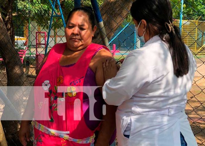 Vacunas en el Distrito V de Managua