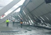 Colapsa estructura por lluvias en Ecuador, provocando un muerto y heridos Colapsa estructura por lluvias en Ecuador, provocando un muerto y heridos