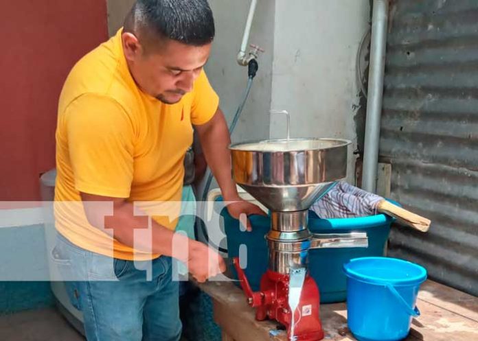 MEFCCA inaugura bono de procesamiento de lácteos en Jinotega