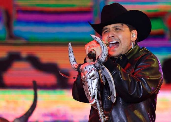 1 Christian Nodal envuelto nuevamente en una polémica