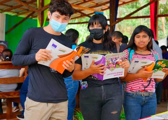 1 Este miércoles en El Tuma-La Dalia, Matagalpa; se realizó el lanzamiento de la Estrategia Actualizada de Educación en el Campo