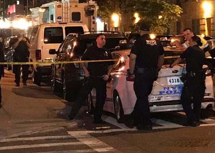 Oficiales de narcóticos acribillan a sujeto que les disparó en Estados Unidos