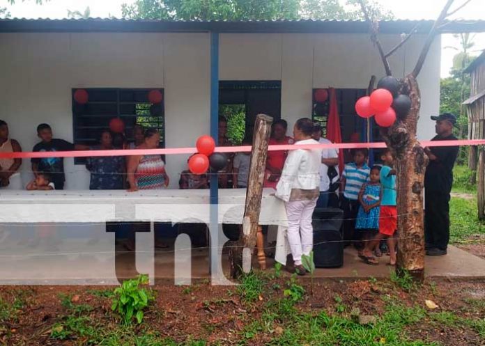 Entregan la vivienda digna número 17 en el municipio de Waspam
