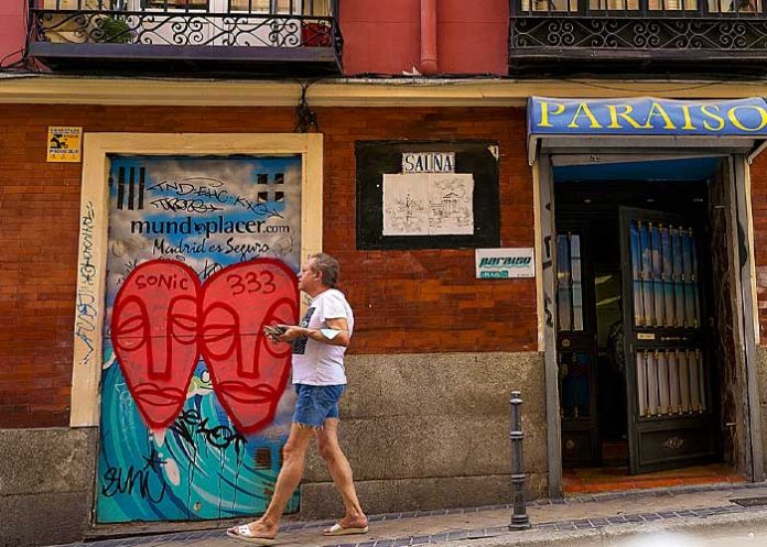 Clausuran sauna gay foco de contagio de la viruela del mono
