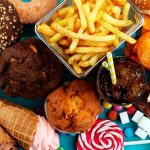 Alimentos y bebidas que pueden aumentar el cáncer en tu cuerpo
