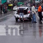 Bus colectivo choca contra taxi cerca del Centro de Salud de Río Blanco