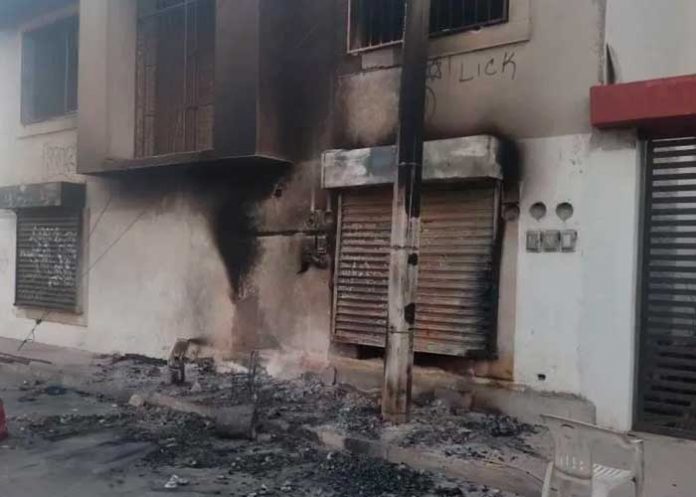 Destruyen narco tiendas de los hijos del Chapo y el Mayo Zambada