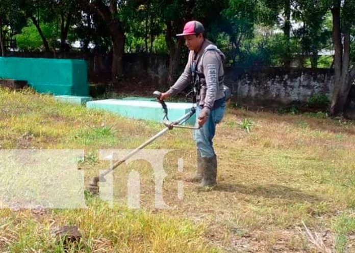 1 Carazo: Cementerios listos para honrar a las madres fallecidas