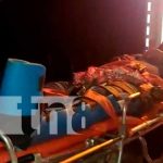 Conductor de camión ganadero, choca y se jala en Granada