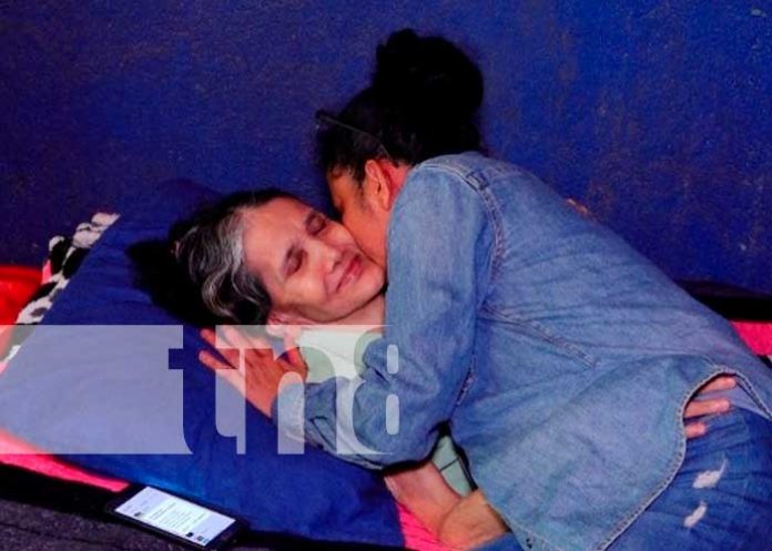 TN8, se trasladó hasta Tipitapa para premiar a otra madre