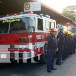 Camiones bomberiles con rumbo a la nueva estación en Muy Muy