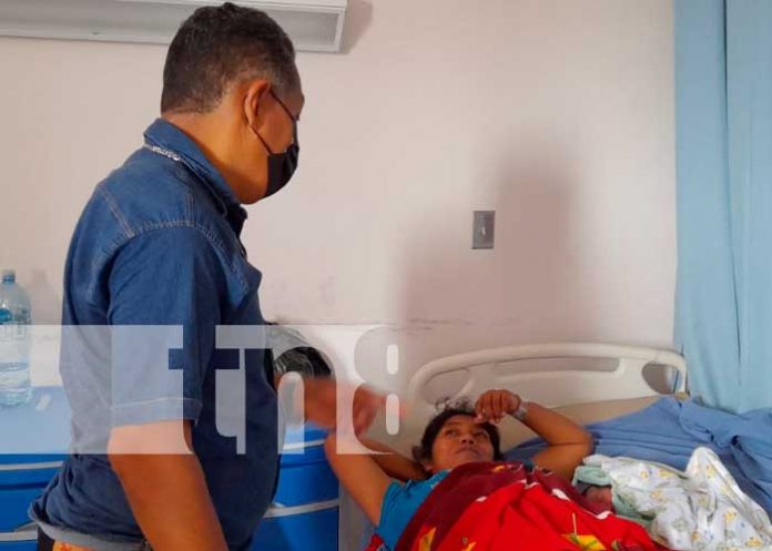 Dedican serenata a las primeras mamás en dar a luz en Matiguás