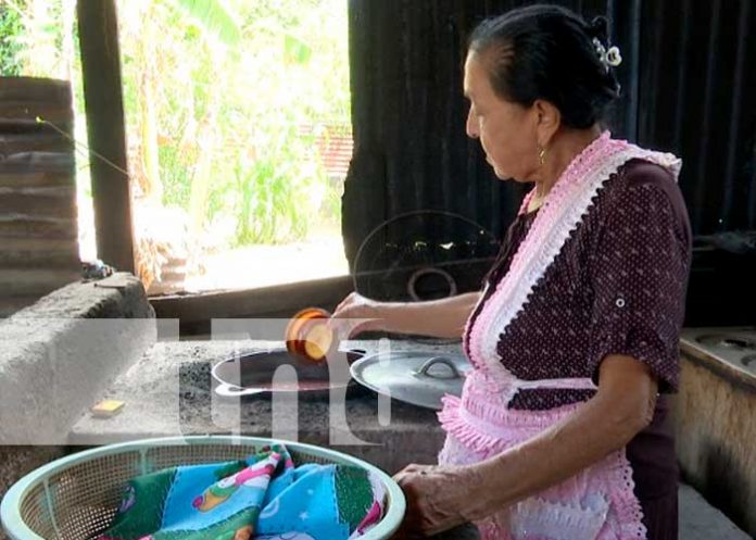 .1 Madre ganadora de la promoción en Crónica TN8