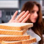 ¿Por qué no es bueno consumir mucho pan?: "posibles riesgos"
