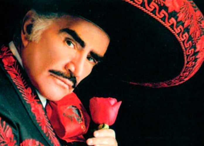 2 España rinden homenaje a Vicente Fernández en los Premios Platino 2022
