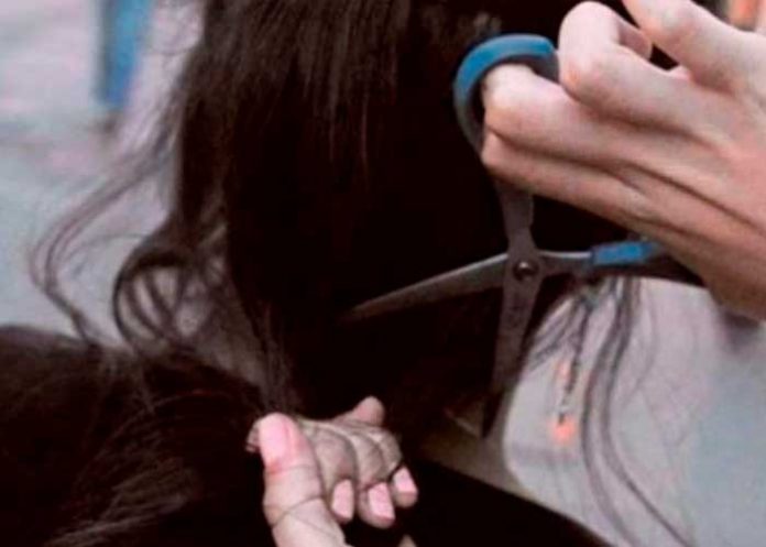 .2 Criminales la drogan y se lo roban en Colombia