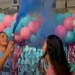 Se desmaya en la revelación del sexo del bebé