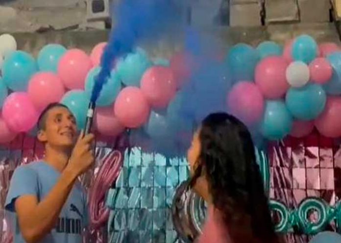 .2 Se desmaya en la revelación del sexo del bebé