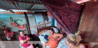 Encuentran a mujer arrastrada por las corrientes de un cauce
