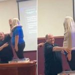 Condón "tamaño humano" protagoniza clase de sexualidad en México