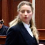 Revelan causa del por que Amber defecó en la cama de Johnny Depp