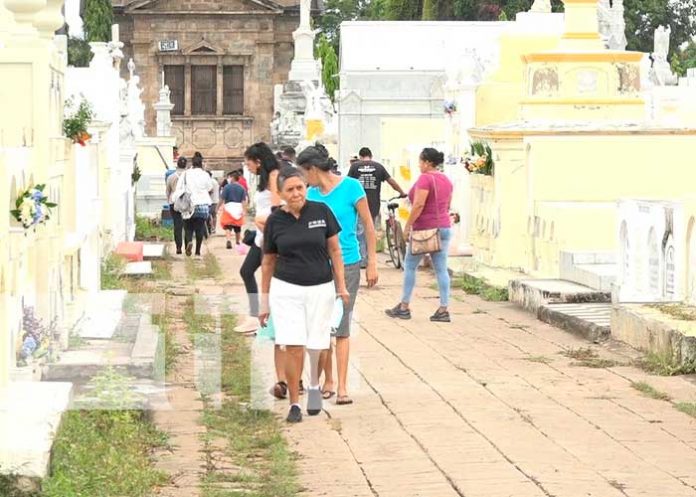 Cementerio de Granada fue concurrido este 30 de mayo