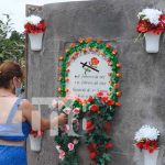 Familias de Rivas visitaron cementerios el Día de las Madres Nicaragüenses Familias de Rivas visitaron cementerios el Día de las Madres Nicaragüenses