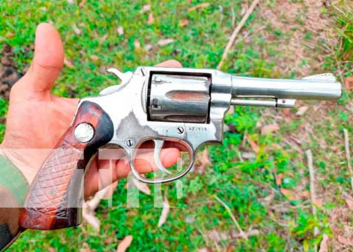 Dos detenidos en operativo militar en el Caribe Sur