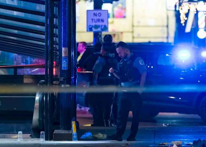 Fuerte tiroteo en Chicago dejó 2 personas muertas y 8 heridas
