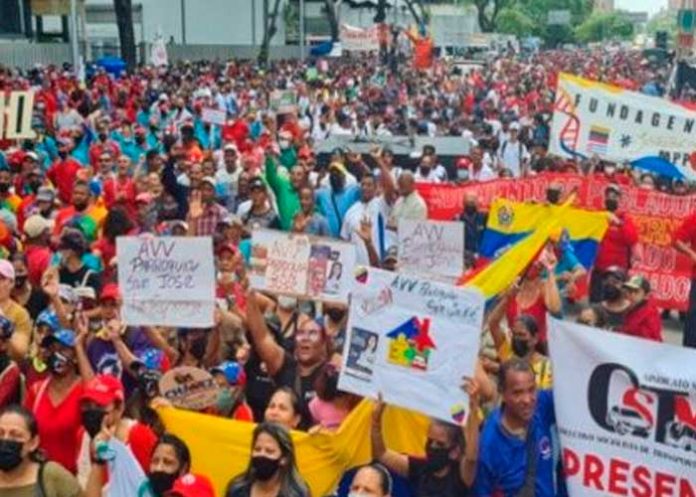 Masiva movilización en Venezuela celebrando el Día del Trabajador