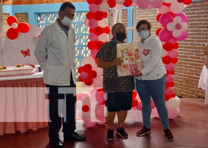 ALEMAN-1 Hospital Alemán celebra a Madres de Heroínas de Bata Blanca