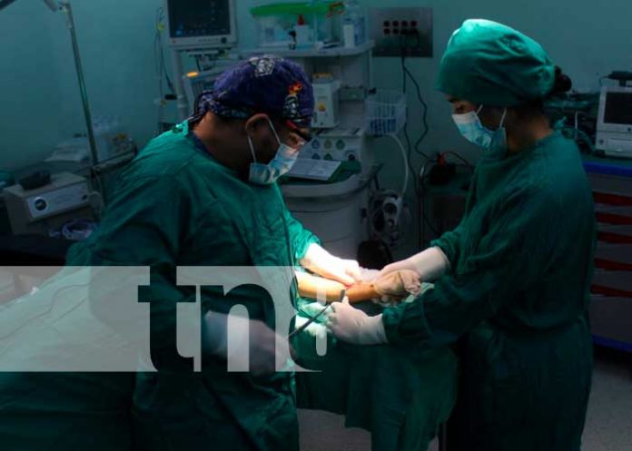 Jornada quirúrgica ortopédica beneficia a habitantes del Caribe Sur