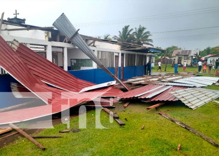 Tornado deja sin techo una escuela en Laguna de Perlas