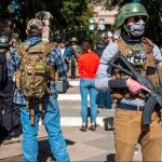 Más policías armados en las escuelas de Texas