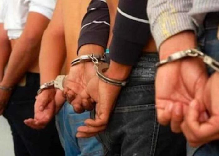 Mujeres engañadas con ofertas de trabajo falsas