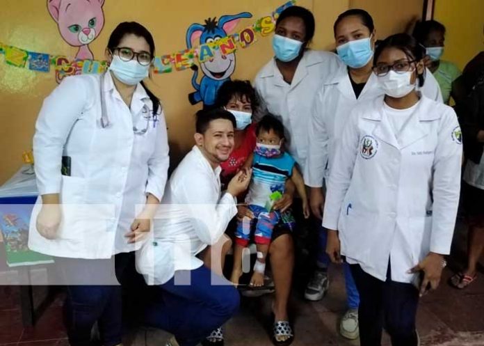 Celebración de cumpleaños desde el hospital de Bluefields