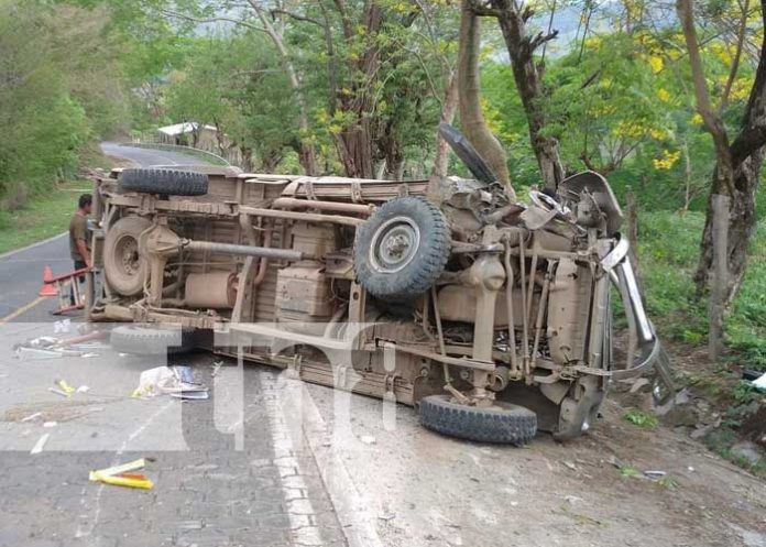 Vuelco de camioneta en una cuesta ubicada en Quilalí, Nueva Segovia