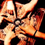 «Poseídos» terminaron 5 estudiantes en Colombia tras jugar la ouija "Poseídos" terminaron 5 estudiantes en Colombia tras jugar la ouija
